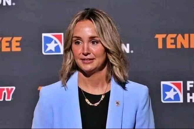 ESPN REPORT: Kim Caldwell Tennessee volunteers Women’s Basketball Coach Stuns College Basketball World, Rejects Jaw-Dropping $7.5 Million NIL Offer from Georgia, Notre Dame to Remain with the Tennessee lady Vol; ‘I Have No Plans Beyond Being the Lady Vol Head Coach….