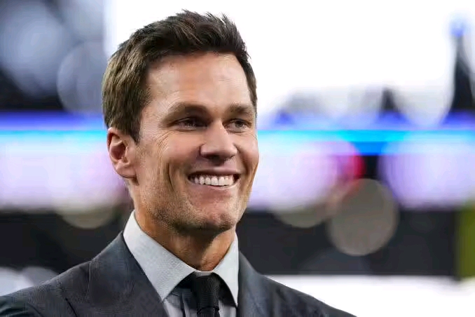 Tom Brady Donates $7 Million to Launch NIL Fund for Michigan Wolverines Former NFL superstar invests in Wolverines’ future, creating one of the largest athlete support funds in the Big Ten… 
