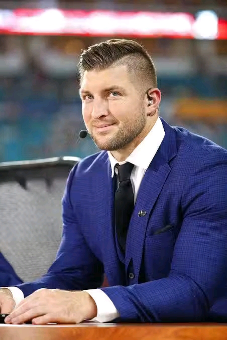 HEART OF GOLD FROM A LEGENDARY: Tim Tebow’s Heartfelt $15 Million Donation to Florida Gators” In the words of Tebow himself, “I will forever be grateful to Florida Gators, the fans, and the community as a whole…