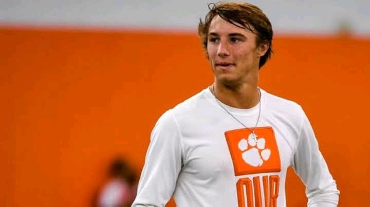 BREAKING NEWS: Excitement fills Clemson as Clemson Tigers men’s football star Cade Klubnik announces, I’m not going anywhere. He is set to return for the 2025-26 season after making the bold decision. Head Coach Dabo Swinney has promised to make him…