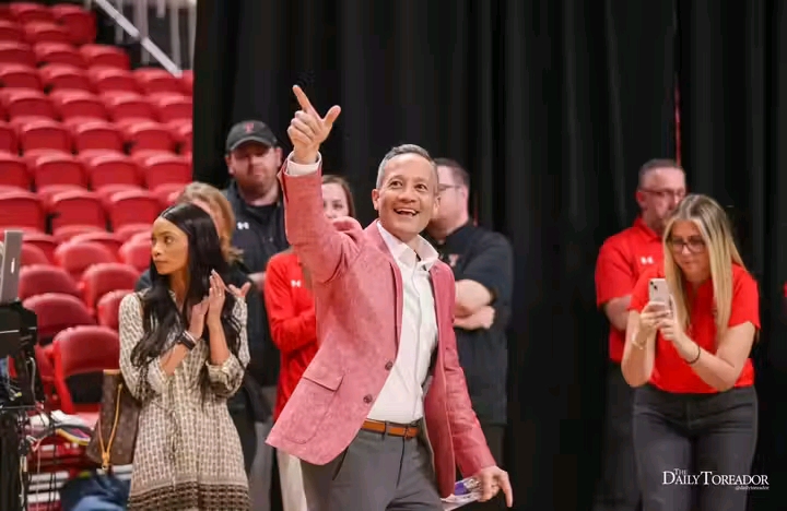 “Grant McCasland’s Unprecedented Generosity: Texas Tech Head Coach Donates $8.4 Million Bonus and Endorsement Deal to Charities and Homeless Relief, Cementing His Legacy as a True Legend On and Off the Court”!