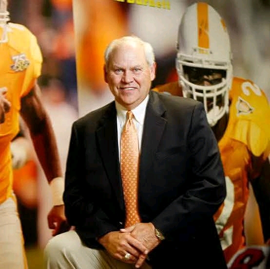 Tennessee Volunteers Football Former Head Coach Phillip Fulmer, Delivers Emotional Farewell Message to Fans – “To the incredible fans of Tennessee Vols, thank you,” Phillip Fulmer, , his voice thick with emotion. “From the bottom of my heart, thank you for embracing me and my…