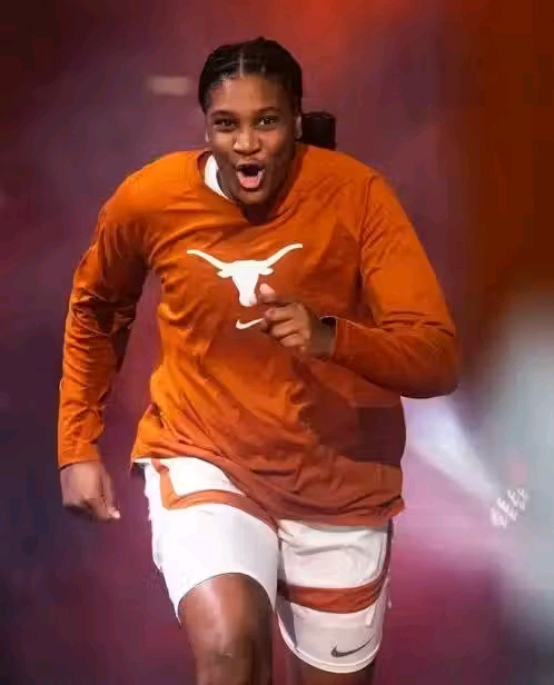 # BREAKING NEWS – Stunning Reversal: MiLaysia Fulwiley Withdraws from Transfer Portal, Recommits to Texas Longhorns…..