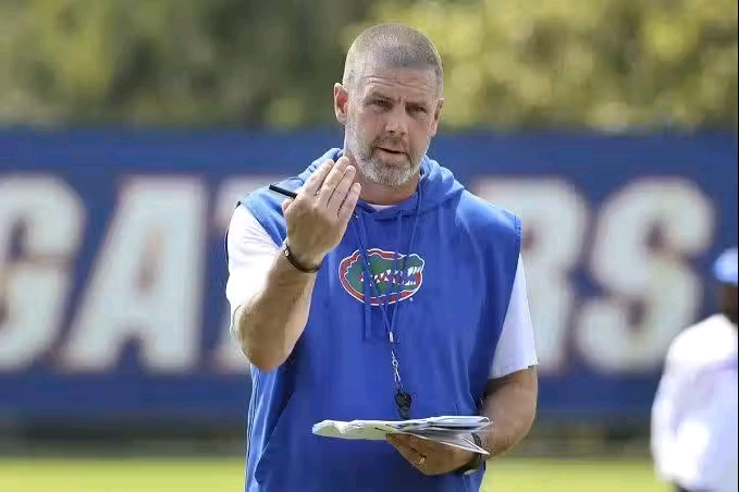 Billy Napier’s Bold Move: Why He MUST Hire a New Offensive Coordinator to Save the Gators’ Season….