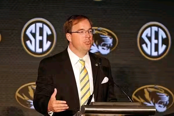 ESPN BOMBSHELL NEWS: Missouri tigers head coach Eliah Drinkwitz shocks college football by rejecting $7.5 million offers from Texas Tech and Florida, reaffirming unwavering loyalty to Missouri. His bold decision stirs controversy, earning praise and criticism alike, while cementing his legacy as a…..