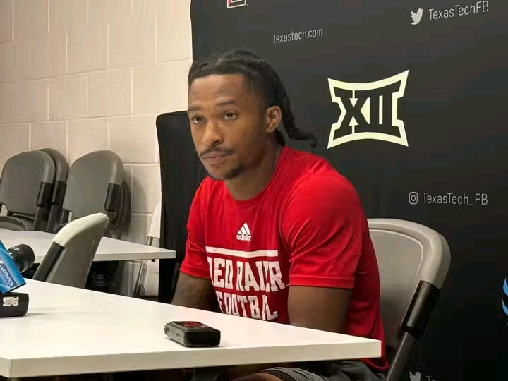 5-Star WR Stuns College Football World with Shocking Decommitment from TexasA&M, Flips Commitment to Kansas State Wildcats football program over Penn State, Tennessee and Nebraska Cornhuskers… 