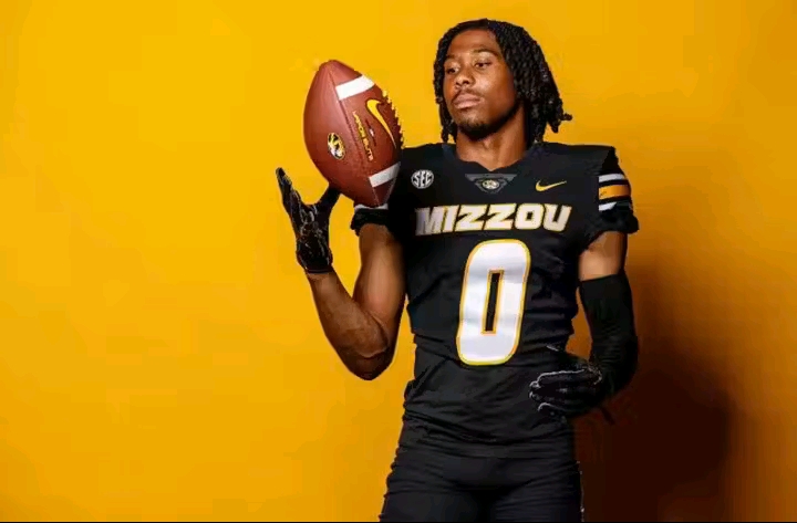 GREAT NEWS: Missouri Tigers football Star WR Joshua Manning Stuns NCAA football World, Rejects Jaw-Dropping $5.4 Million NIL Offer from Auburn Tigers, Kansas State to Remain with Missouri Tigers; After making the Bold Decision Head Coach Eli Drinkwitz Promised to make him the…