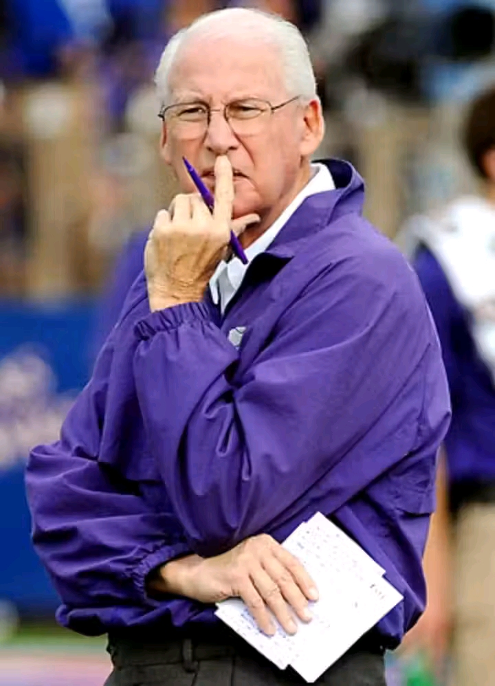 Breaking: In a momentous collaboration, Netflix has partnered with Kansas State University to produce a comprehensive documentary chronicling the extraordinary life and legendary coaching career of Bill Snyder, one of the most transformative…..
