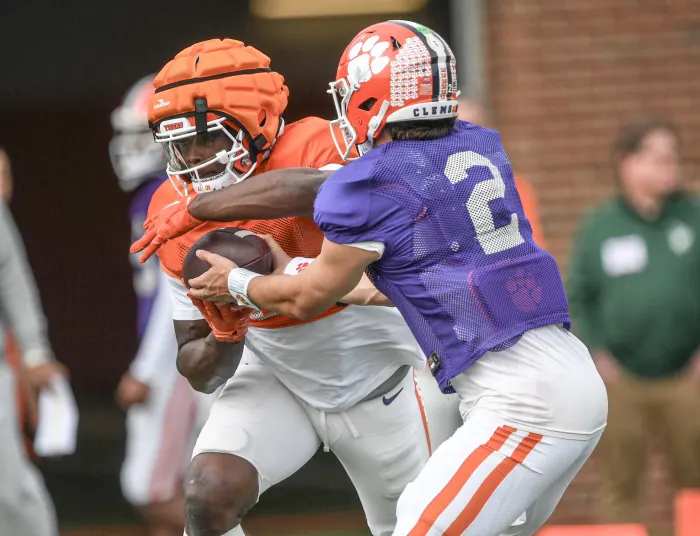 Breaking News: Clemson RBs Facing Uncertainty After Dabo Swinney’s Shocking Decision Clemson’s running back depth is in flux following a surprising move by head coach Dabo Swinney, leaving the future of key players up in the air as the team prepares for the upcoming season.