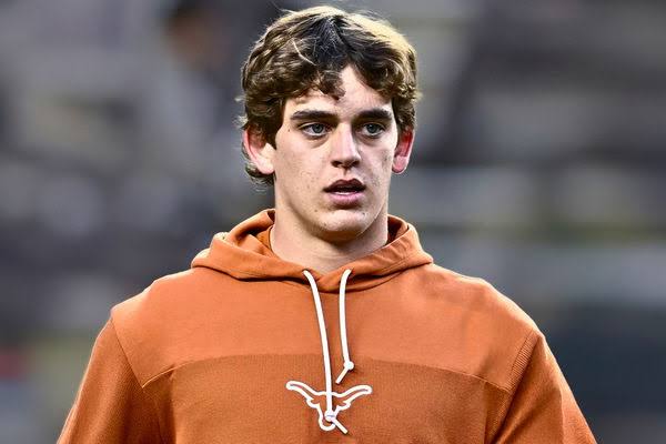 In an era defined by big-money moves, Arch Manning is standing his ground. The Texas quarterback reportedly turned down a staggering $11.2 million NIL deal from Alabama, signaling that his commitment to the Longhorns goes far beyond dollars.