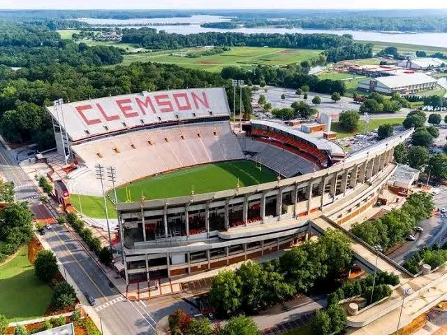 Clemson Head Coach Dabo Swinney Donates $5.8 Billion for Memorial Stadium Hall Reconstruction Clemson, SC — In an unprecedented act of…