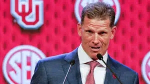 ESPN REPORT: Brent Venables Shocks CFB World, Turns Down $9.5M Offer from Kansas, Georgia to Stay at Oklahoma: ‘I Have No Plans Beyond Being the Sooners’ Head Coach….