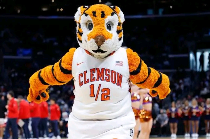 DEAL ACCEPTED: Netflix Unveils “The Heart of the Tigers: A Journey Through Team and Band,” a 2024 Clemson Championship Documentary Capturing the Triumphs of Football and the Iconic Tiger Band in an Emotional, Behind-the-Scenes Look at the Season That United a University and Captivated the Nation.