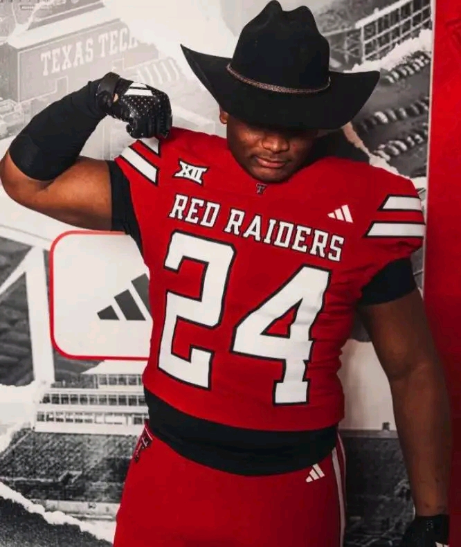 BREAKING: Texas Tech’s Skyler Gill-Howard Rejects $7.7M Tennessee NIL Offer, Refuses Tampering Move Texas Tech football star Skyler Gill-Howard declines a massive $7.7 million NIL offer from Tennessee, calling out tampering attempts. Doubling his current deal, the offer failed to sway him—Gill-Howard insists on loyalty, choosing to finish his college career in Lubbock.