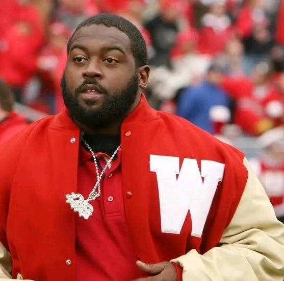 BREAKING NEWS: Excitement Hits Camp Randall Stadium as former wisconsin Badgers legend Ron Dayne Returns to his former team as a senior coaching….