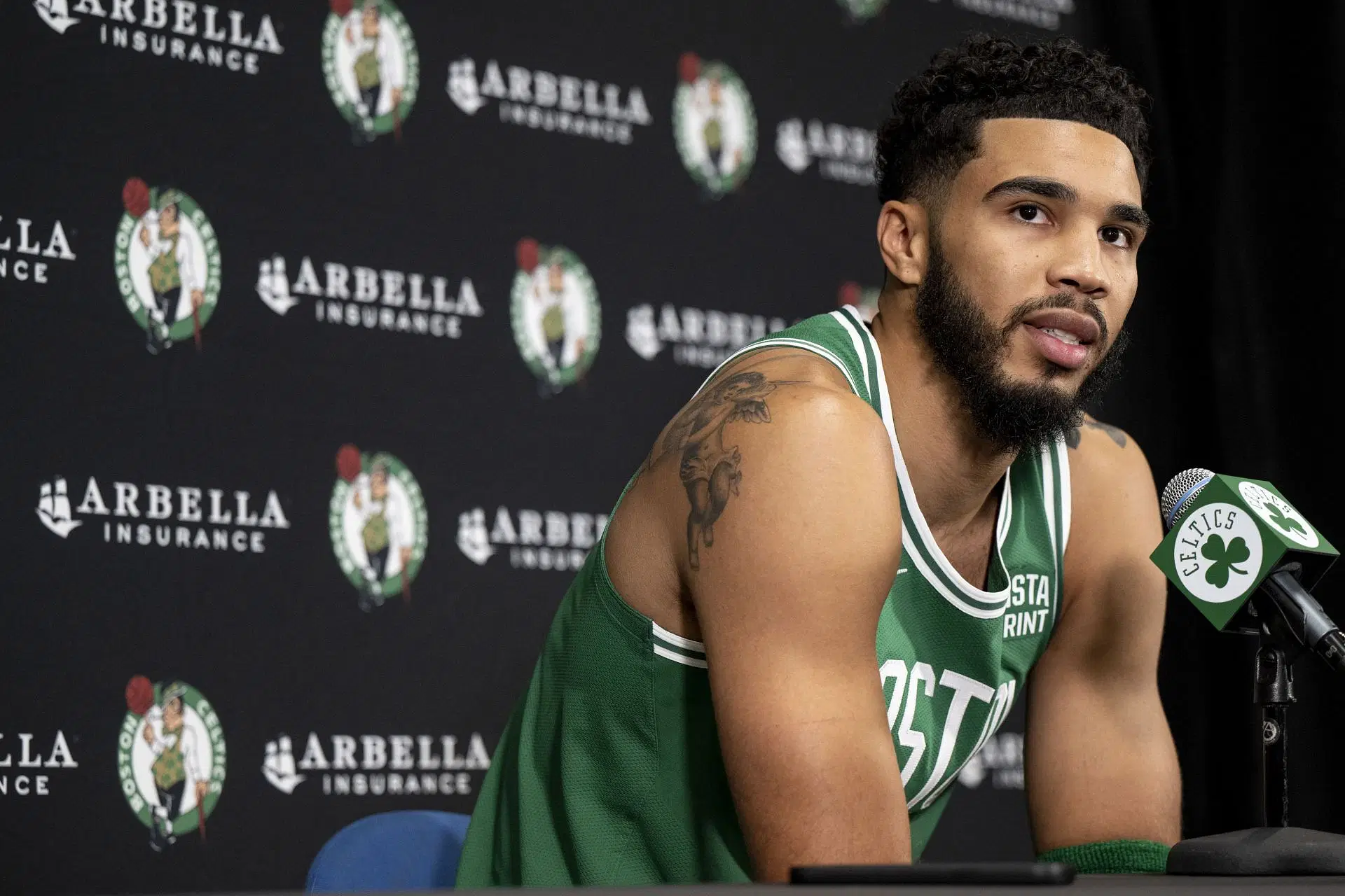INSPIRING MOVE BY BOSTON CELTICS STAR: Boston Celtics Star Jayson Tatu Stuns the Sports World, Donates Entire $2M Signing Bonus to Fight Homelessness Nationwide — A Bold Act of Compassion That Transcends Basketball 🌟