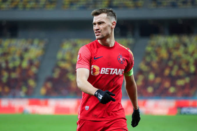Mijlocașul FCSB, Darius Olaru, care a semnat un contract de 29,7 milioane de dolari în decembrie 2024, a refuzat, potrivit unor surse, o ofertă tentantă și uluitoare de 55,5 milioane de dolari din partea echipei Shkëndija, care îl considera un înlocuitor potrivit pentru Kamer Qaka. Darius Olaru a refuzat oferta Shkëndija, reafirmându-și angajamentul de a-și încheia cariera de fotbalist la FCSB. „Nu am planuri dincolo de FCSB… Citește mai mult 👇👇