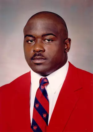 **🏈 BREAKING NEWS: Ron Dayne Invests \$3.6 Million to Build Shelter for Homeless Youth in Wisconsin — A Champion’s Legacy Off the Field 💛**