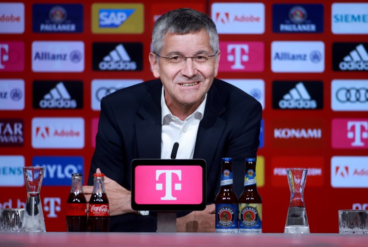 🔴⚪ **Bayern-Präsident Herbert Hainer zufrieden: Sommer-Transfers ein voller Erfolg!** 🌟💼 Hainer lobt die bisherigen Verpflichtungen des Rekordmeisters und ist überzeugt: Der Kader ist bestens gerüstet – Bayern hat bereits alles Nötige für eine erfolgreiche Saison getan.