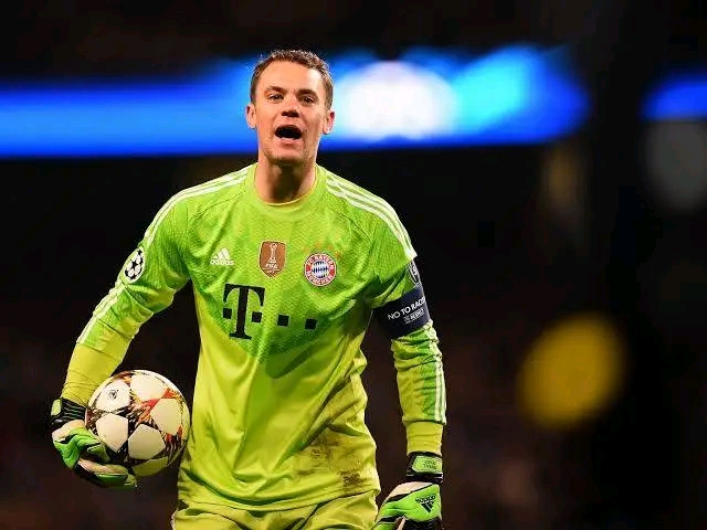 💣🔴 **Mega-Transfer fix! Manuel Neuer wechselt für 100 Mio. € vom FC Bayern zum VfB Stuttgart** 🧤⚽ Historischer Deal im deutschen Fußball – der Nationaltorwart startet ein neues Kapitel, Fans reagieren mit Staunen und Emotionen.