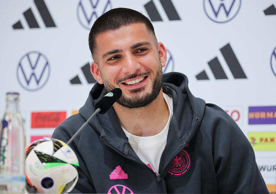 💥🏀 **Blockbuster-Deal besiegelt! VFB Stuttgarts Power Forward Deniz Undav unterschreibt monumentale Vertragsverlängerung um 3 Jahre und maximal 91 Millionen Dollar – und festigt damit seinen Status als Eckpfeiler für den zukünftigen Ruhm des Vereins!** 🌟💪
