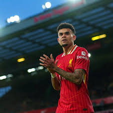 🔥🔴 Luis Díaz rupe tăcerea cu privire la numărul de pe tricoul lui Liverpool după transferul la Bayern! Vedeta columbiană reacționează emoționant la tricoul emblematic al echipei Reds în timp ce începe un nou capitol îndrăzneț la München! 🇨🇴⚽ #DiazToBayern