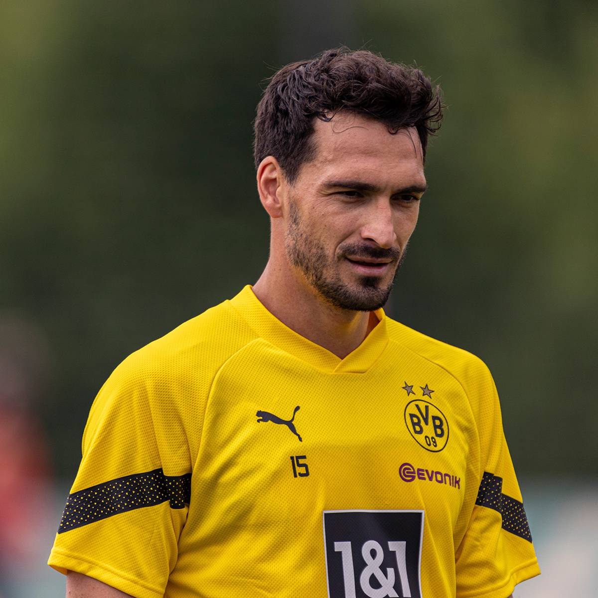 💛🖤 **Willkommen zurück, Legende! Mats Hummels übernimmt als Co-Trainer der BVB U21 – Ein echtes Dortmunder Herz kehrt heim, um die nächste Generation mit Erfahrung, Klasse und Leidenschaft zu formen! Fußball-Romantik pur am Trainingsplatz! 🥹⚽**