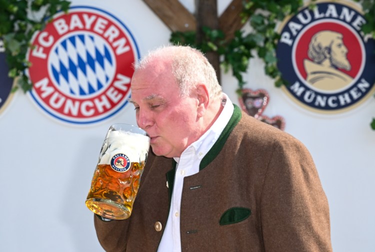 🔴⚪ **Uli Hoeneß stuns Bayern fans: names three ‘new signings’ within the squad – fresh energy, hidden gems, and internal reinforcements set to boost Munich’s title charge without breaking the transfer market!** ⚽🔥👑