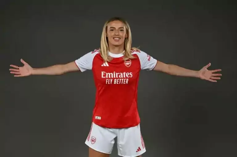 🌟 BREAKING NEWS: Netflix Announces “Chloe: Greek Freak Rising” — an inspiring new documentary tracing Arsenal FC superstar Chloe Kelly’s incredible journey from humble Greek roots to global football royalty. A breathtaking tale of determination, passion, and destiny — celebrating the rise of a legend who redefined greatness on and off the field. ⚽🔥